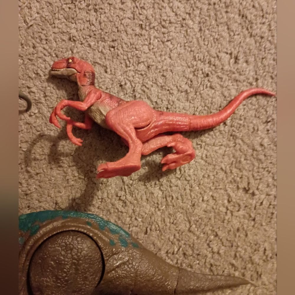 Jurassic World Dino Action Figure Toy Lot PRE-OWNED - Picture 4 of 6